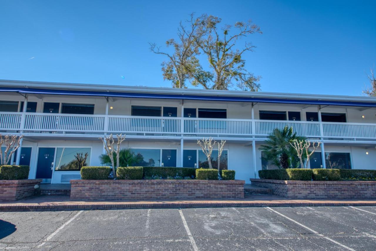Waterway View Studio 2 W/ Pool, 1 Mile To Wrightsville Beach Wilmington Exteriör bild